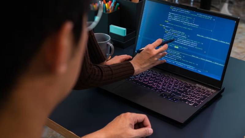 米脂县工业软件定制开发:破局传统制造数字化转型的“精准钥匙”
